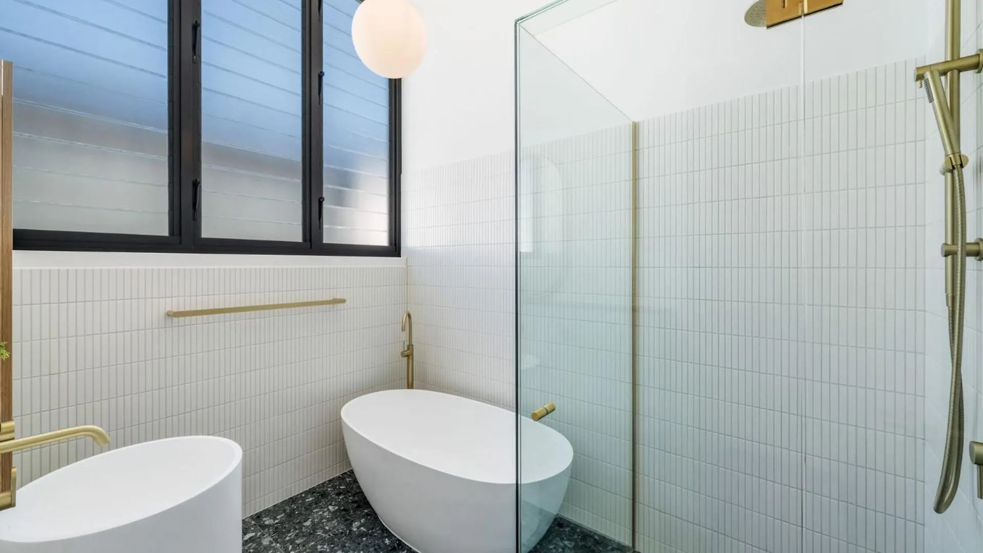 Luxurious Brand New 3 Bedroom House Near The Ocean Mooloolaba Australia