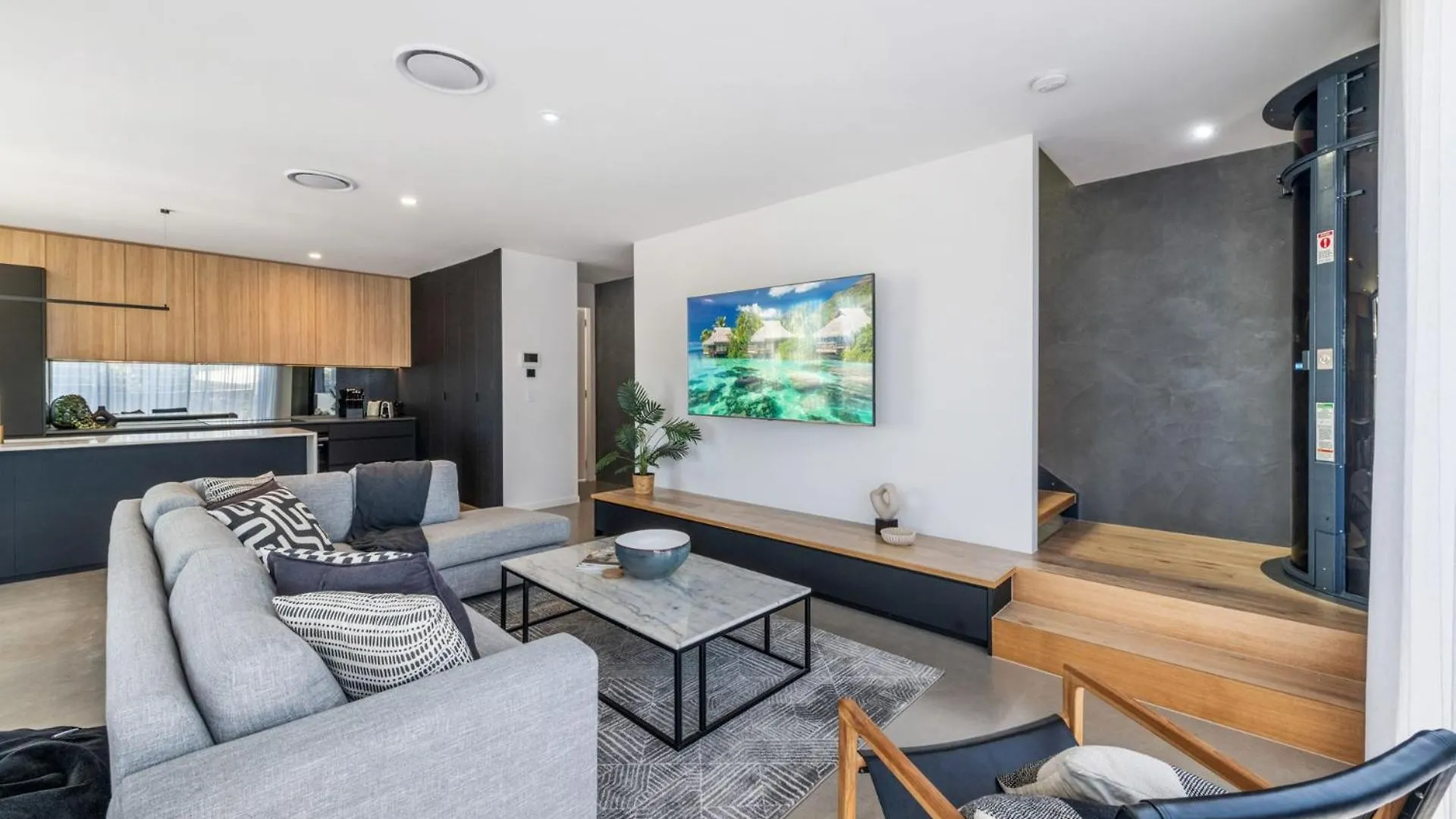 Luxurious Brand New 3 Bedroom House Near The Ocean Mooloolaba Australia