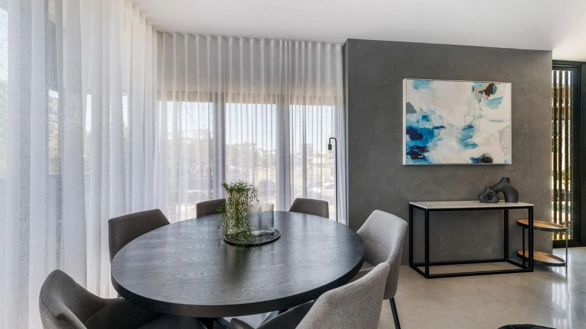 Luxurious Brand New 3 Bedroom House Near The Ocean Mooloolaba Holiday home