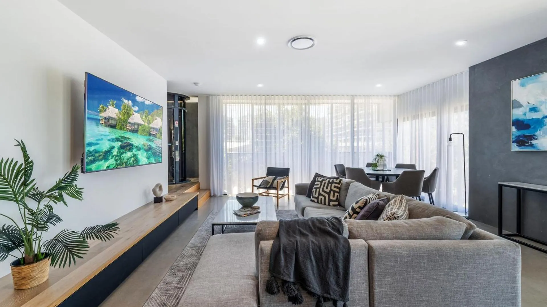 Holiday home Luxurious Brand New 3 Bedroom House Near The Ocean Mooloolaba