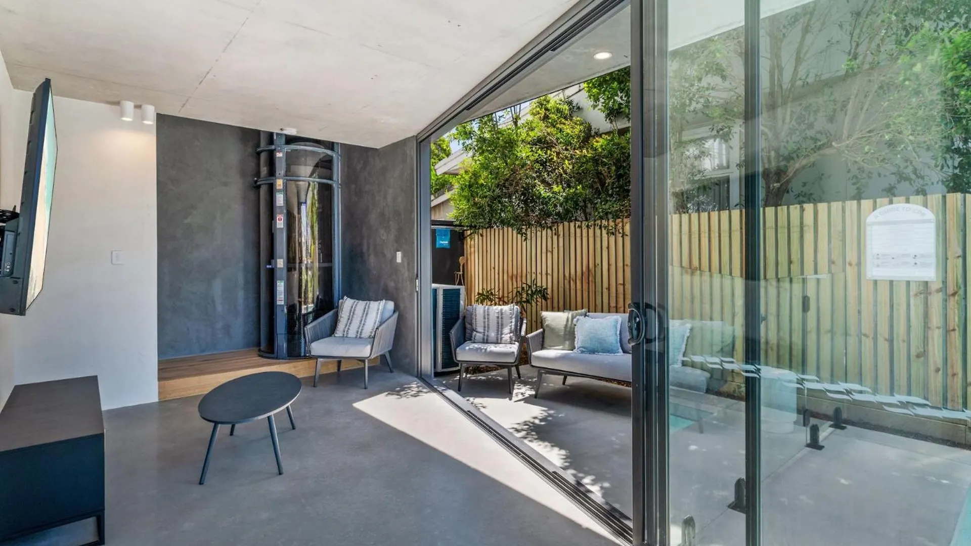 Luxurious Brand New 3 Bedroom House Near The Ocean Mooloolaba 0*,  Australia