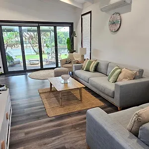 Canal - Modern 4bedroom With Spa, Sauna And Private Pontoon - New Proprietor 2024 Mooloolaba